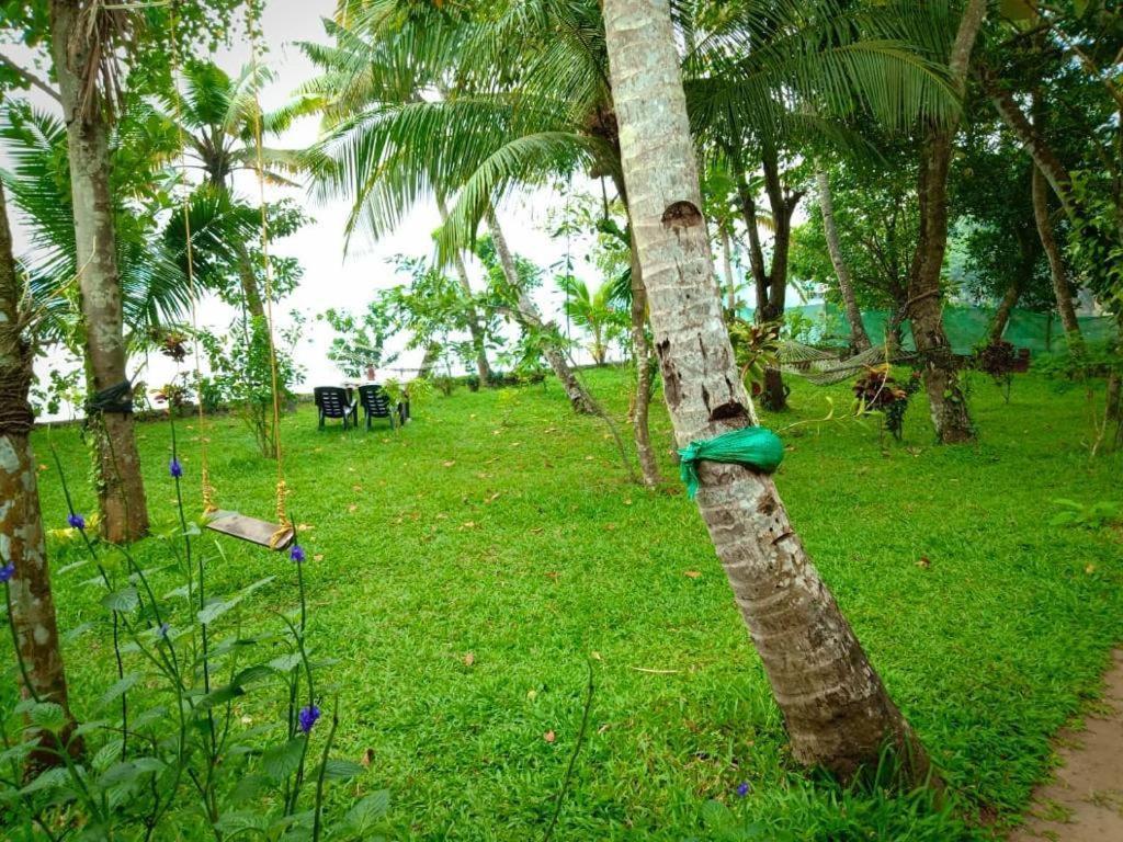 Ashtamudivillas Kollam Exteriör bild