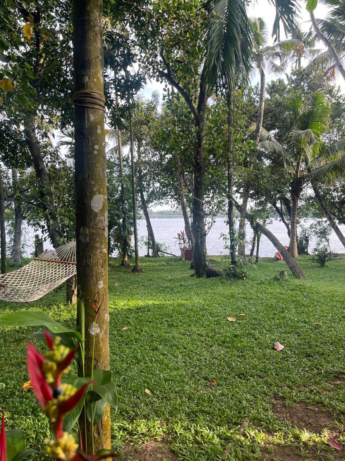 Ashtamudivillas Kollam Exteriör bild