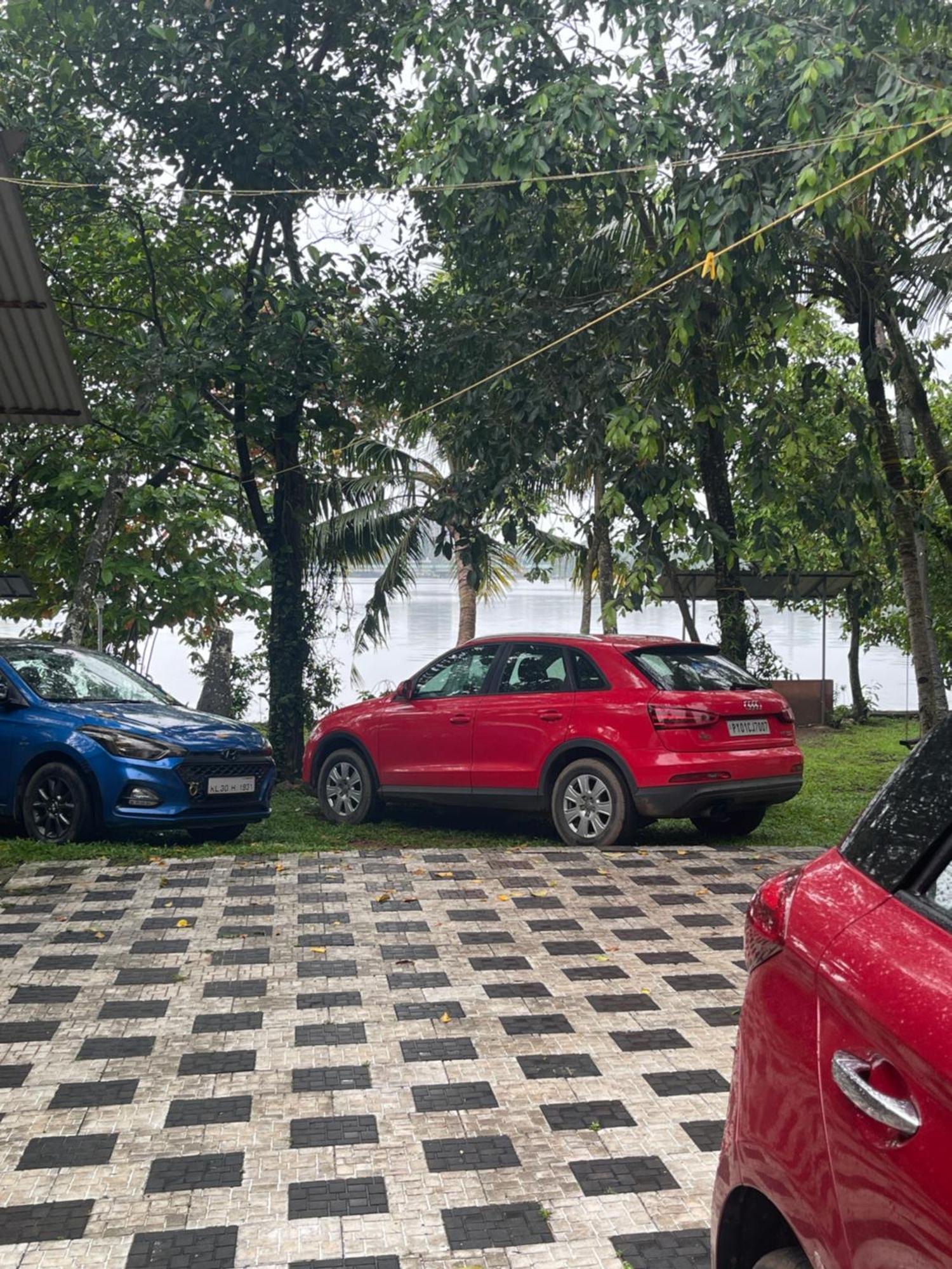 Ashtamudivillas Kollam Exteriör bild