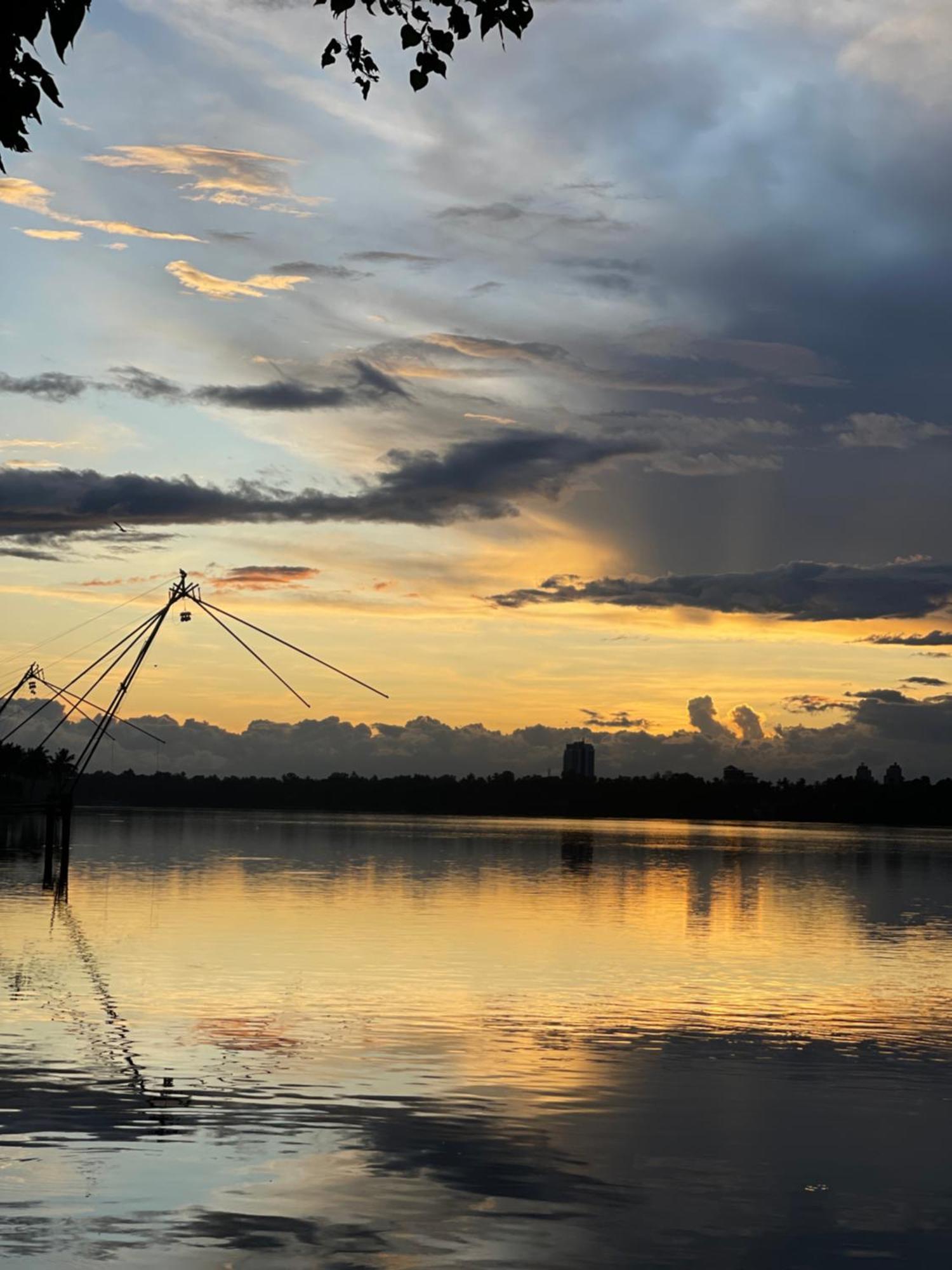 Ashtamudivillas Kollam Exteriör bild